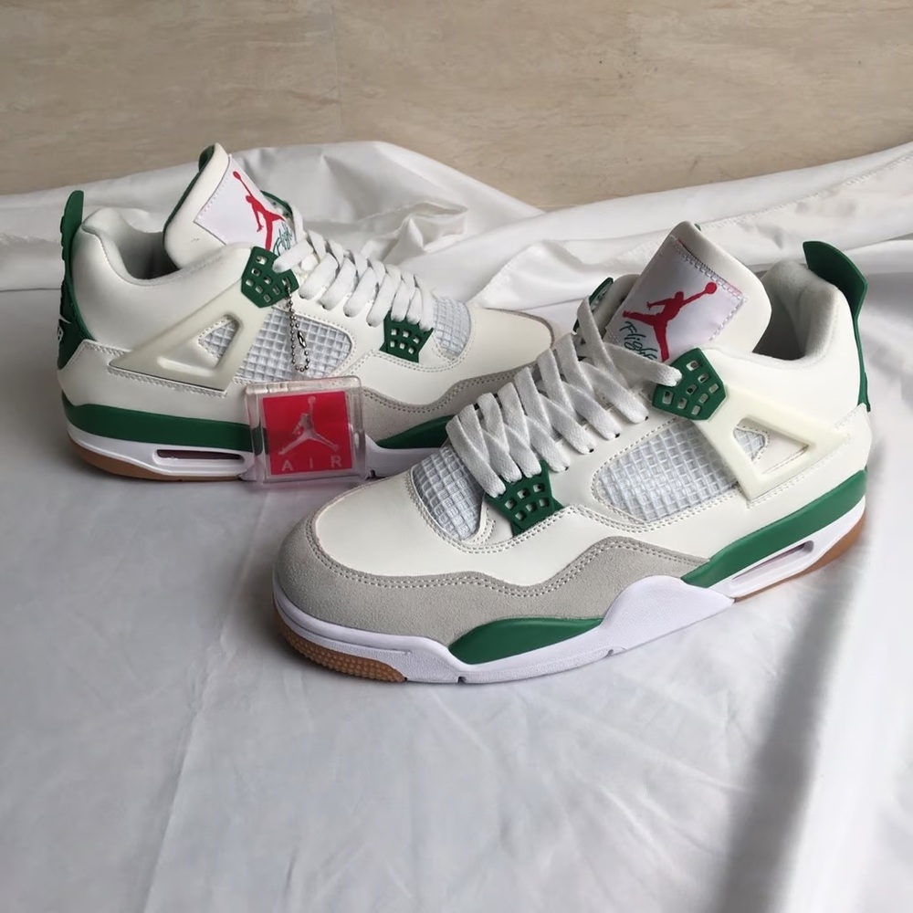 Nike SB x Jordan Air Jordan 4 “Pine Green”